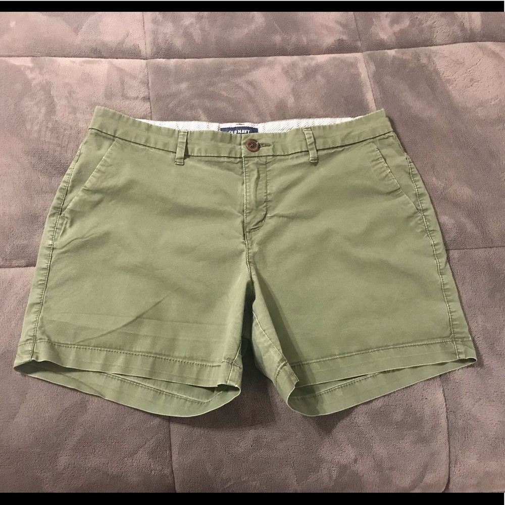 Green Old Navy shorts